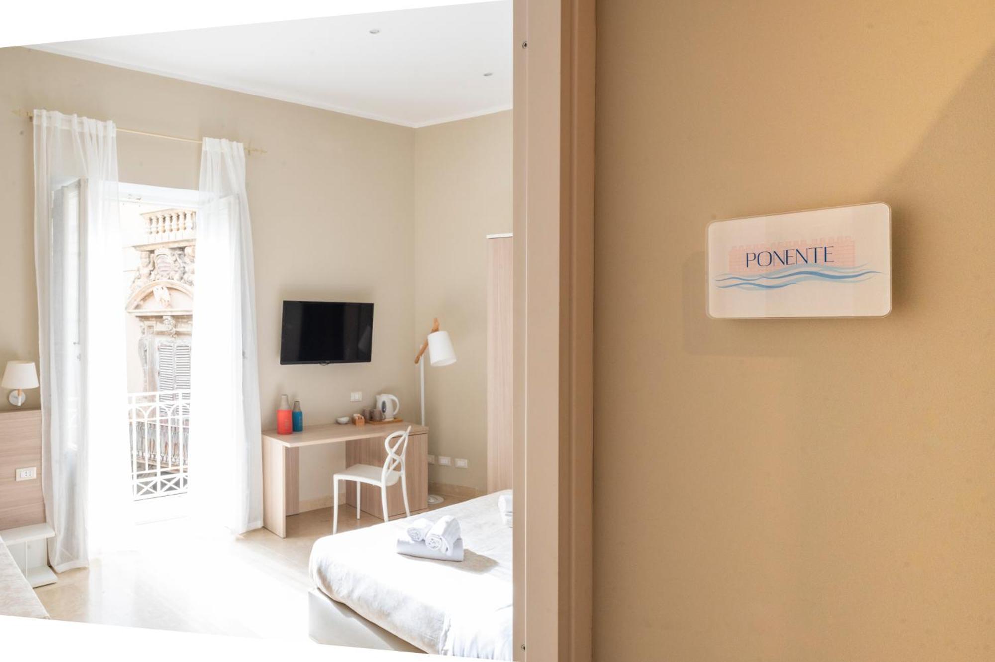 Le Mura - Charme Rooms Trapani Værelse billede