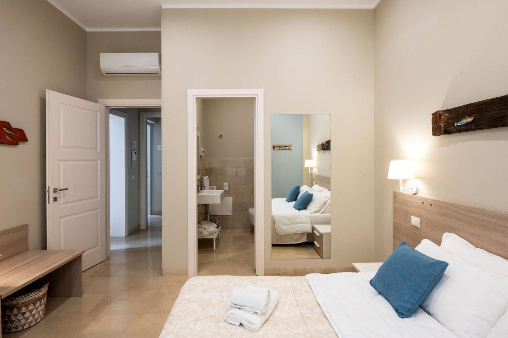 Le Mura - Charme Rooms Trapani Eksteriør billede